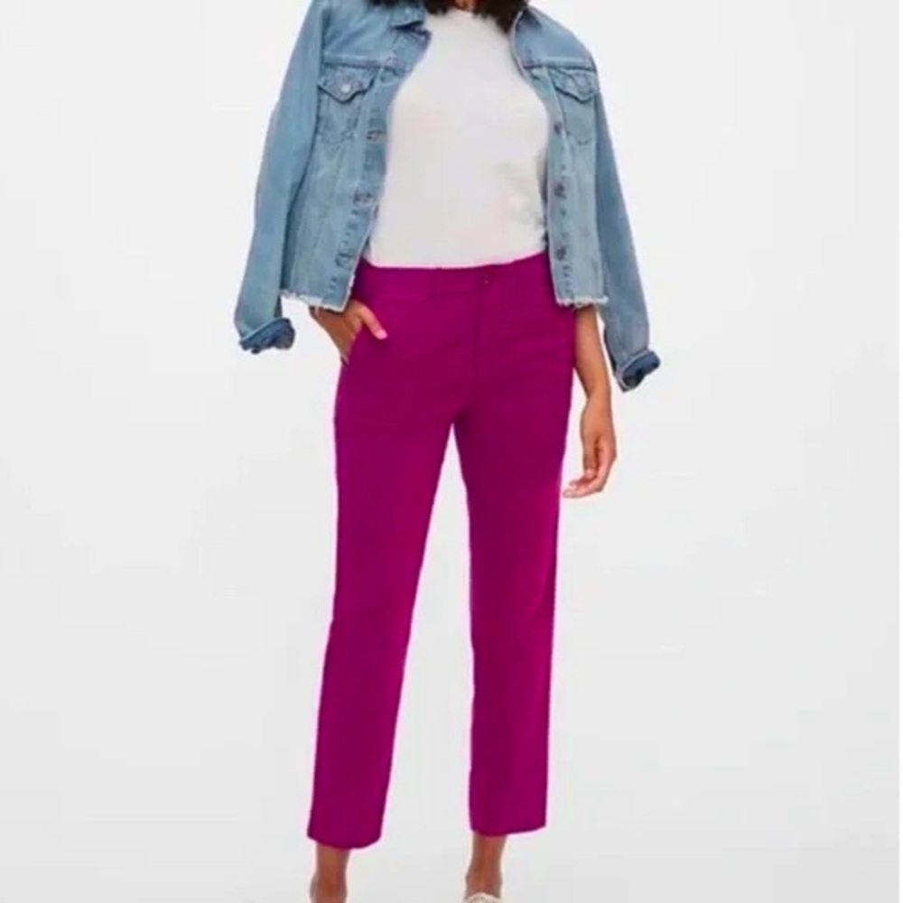 GAP Magenta crop pants